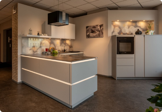 Küchenstudio nahe Bautzen: Persönliche Beratung, moderne Geräte, präzises Aufmaß und Montage. Lassen Sie sich jetzt unverbindlich beraten!